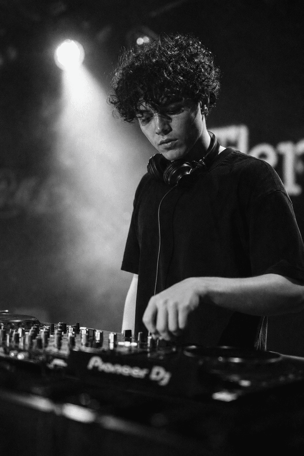 PEPE DJ performing
